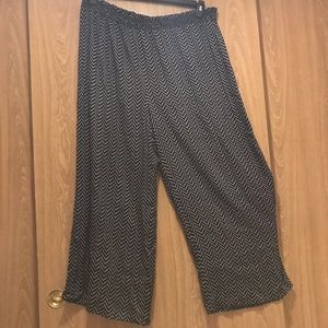 White and black flowy pants